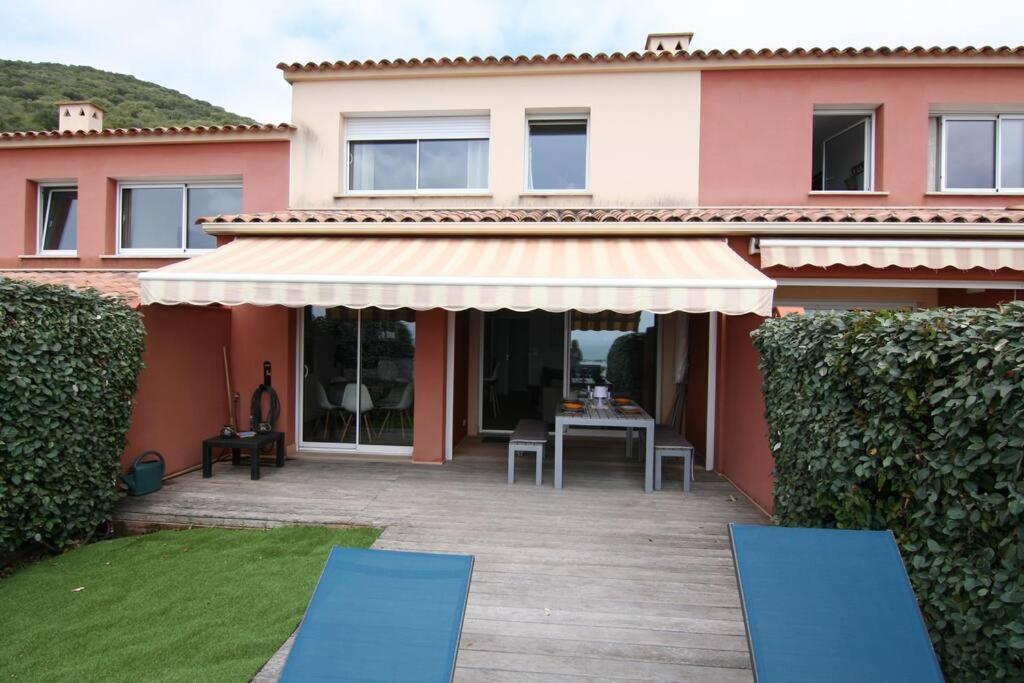 Ajaccio Maison Bord De Mer Dans Residence Avec Piscine Esterno foto